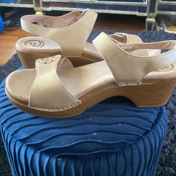 Size 39 Dansko tan leather shoes - Picture 7 of 8